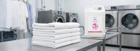 Assouplissant linge professionnel : usages, additifs et détachants pour la blanchisserie